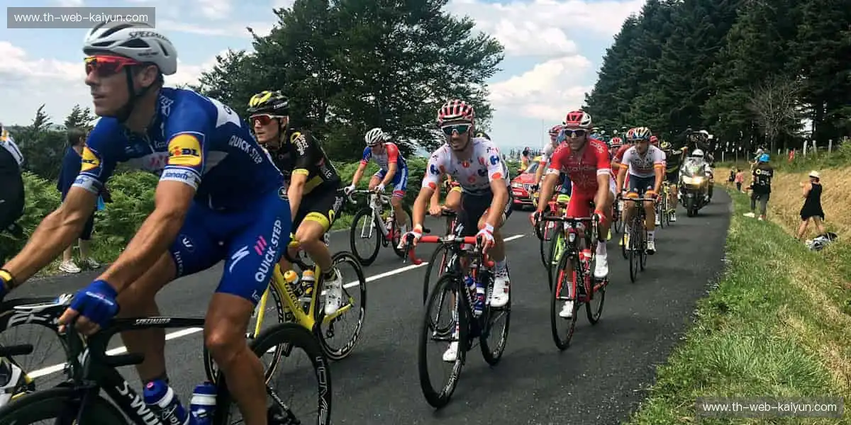 汗水与荣耀同在,见证冠军诞生的瞬间!⚽